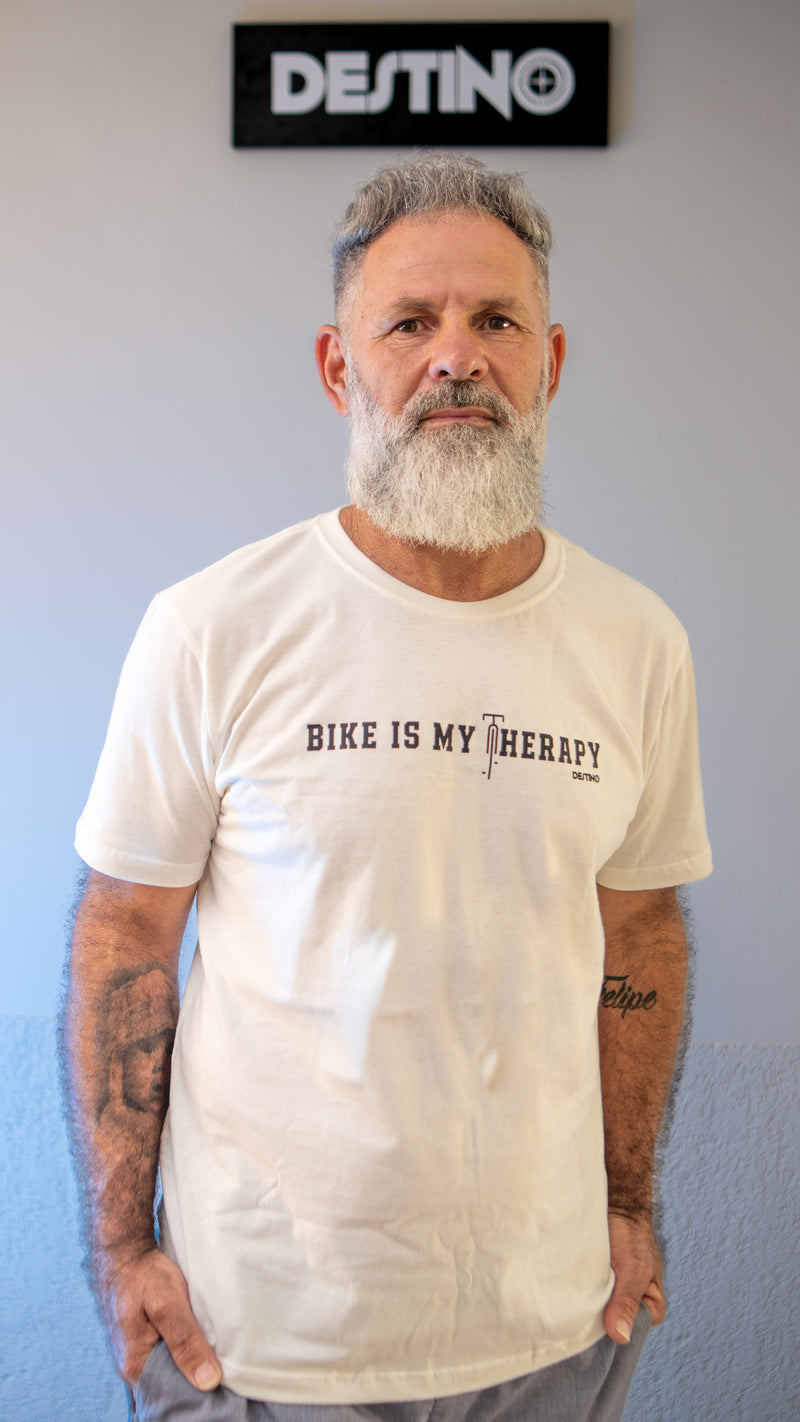 Camiseta Bike is My Theraphy - Branca - Masculina