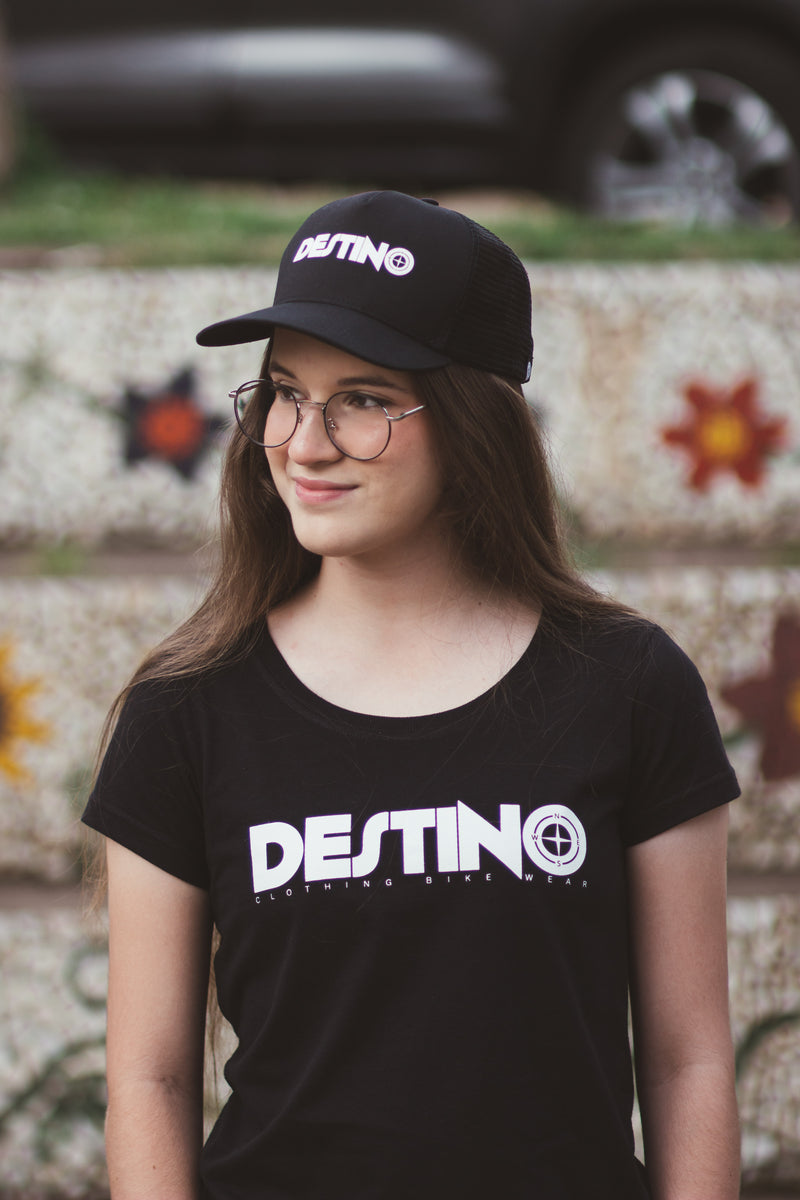 Camiseta Destino - Feminina - Preta